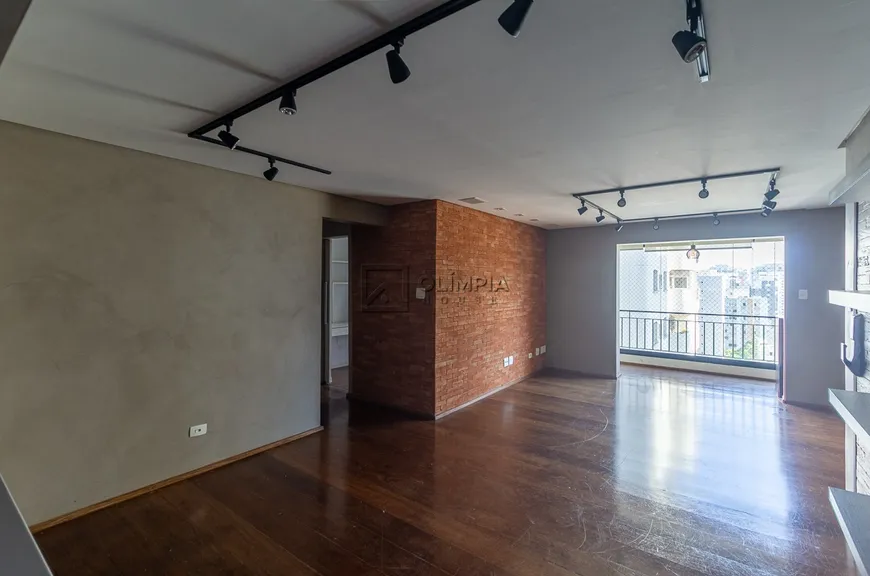 Foto 1 de Apartamento com 3 Quartos para alugar, 114m² em Moema, São Paulo