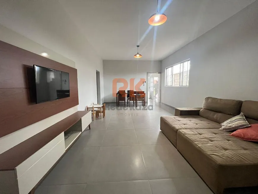 Foto 1 de Casa com 4 Quartos à venda, 250m² em Bandeirantes, Belo Horizonte