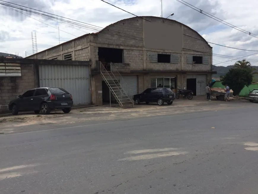 Foto 1 de Galpão/Depósito/Armazém à venda, 200m² em Tejuco, São João Del Rei
