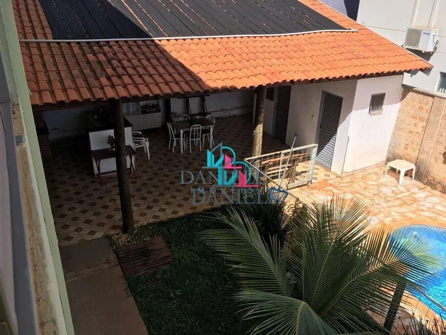 Foto 1 de Casa de Condomínio com 3 Quartos à venda, 350m² em Portal das Araucárias, Araraquara