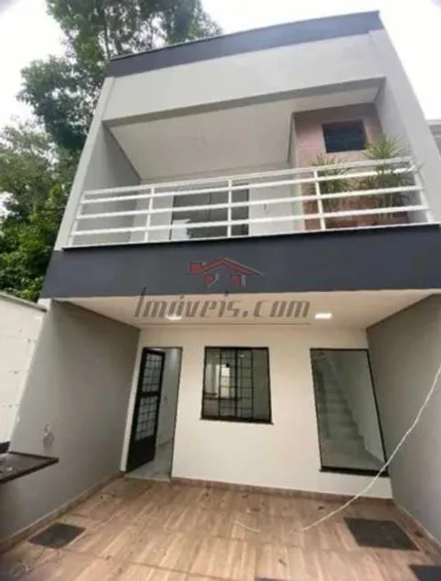 Foto 1 de Casa de Condomínio com 3 Quartos à venda, 75m² em Vargem Grande, Rio de Janeiro