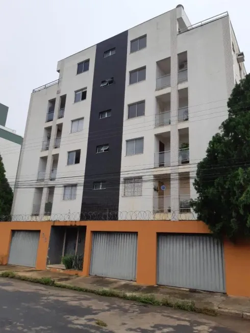 Foto 1 de Cobertura com 3 Quartos à venda, 166m² em Canelas, Montes Claros