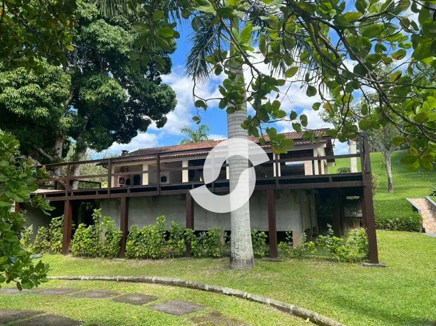 Foto 1 de Fazenda/Sítio com 3 Quartos à venda, 250m² em Vale Da Figueira, Maricá