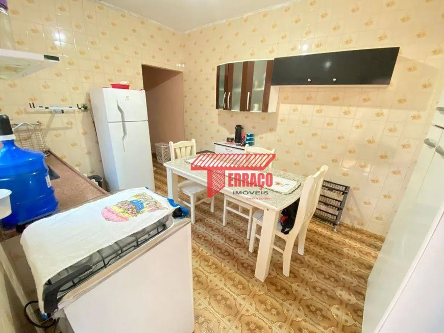 Foto 1 de Sobrado com 2 Quartos à venda, 160m² em Vila Helena, Santo André