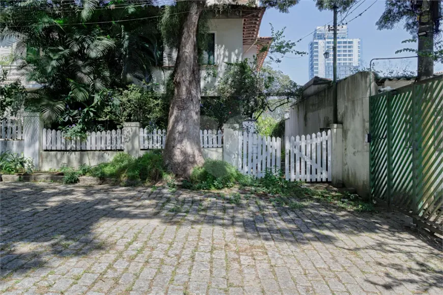 Foto 1 de  com 3 Quartos para venda ou aluguel, 150m² em Alto Da Boa Vista, São Paulo