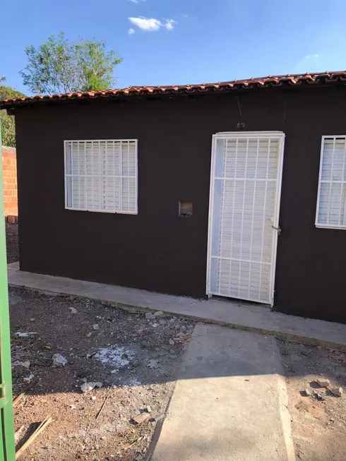 Foto 1 de Casa com 2 Quartos à venda, 10m² em Residencial Negreiros, Novo Gama