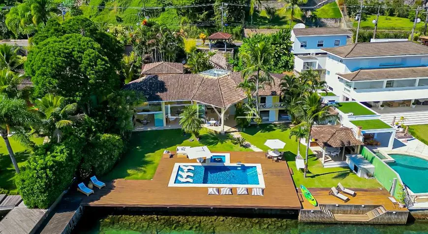 Foto 1 de Casa de Condomínio com 6 Quartos à venda, 472m² em Portogalo, Angra dos Reis