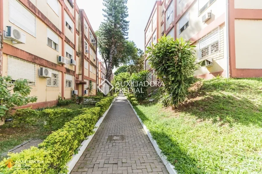 Foto 1 de Apartamento com 3 Quartos à venda, 62m² em Camaquã, Porto Alegre