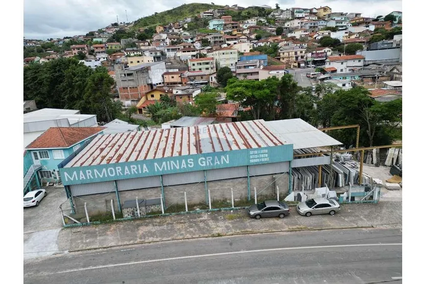 Foto 1 de Galpão/Depósito/Armazém à venda, 3000m² em Parque Primavera, Poços de Caldas