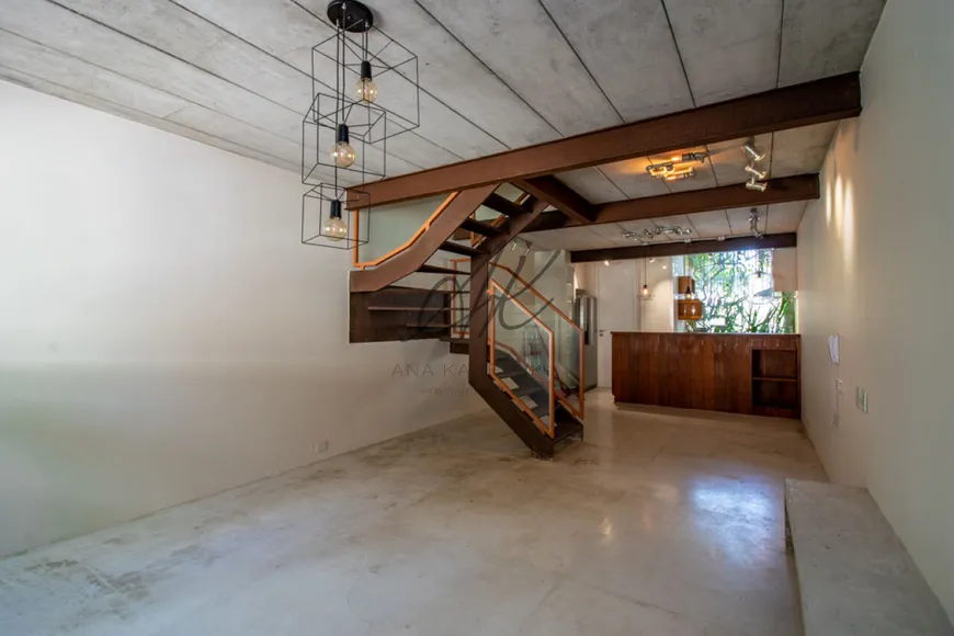 Foto 1 de Casa com 2 Quartos para venda ou aluguel, 160m² em Jardim Paulista, São Paulo