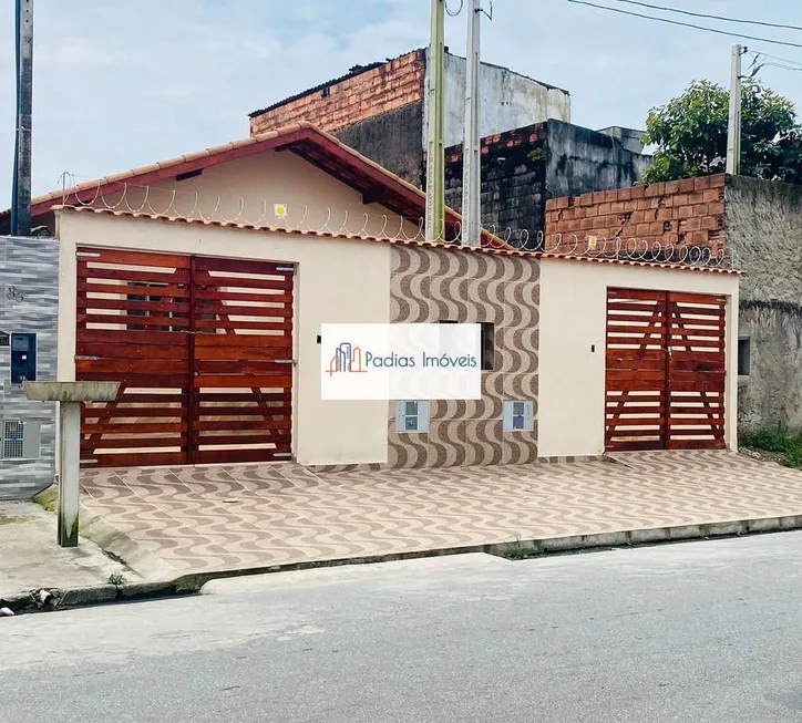 Foto 1 de Casa com 2 Quartos à venda, 63m² em Centro, Mongaguá