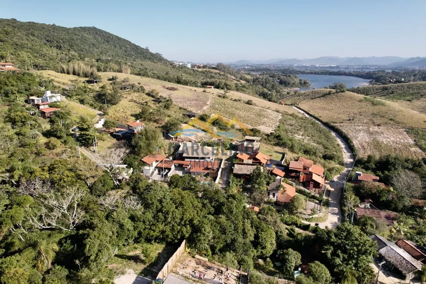 Foto 1 de Casa com 1 Quarto à venda, 24m² em Praia do Rosa, Imbituba