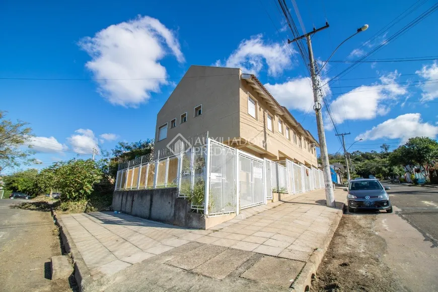 Foto 1 de Casa com 2 Quartos à venda, 247m² em Santa Isabel, Viamão