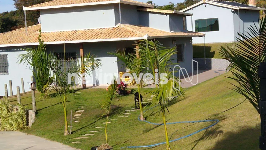 Foto 1 de Fazenda/Sítio com 3 Quartos à venda, 140m² em Zona Rural, Piedade dos Gerais