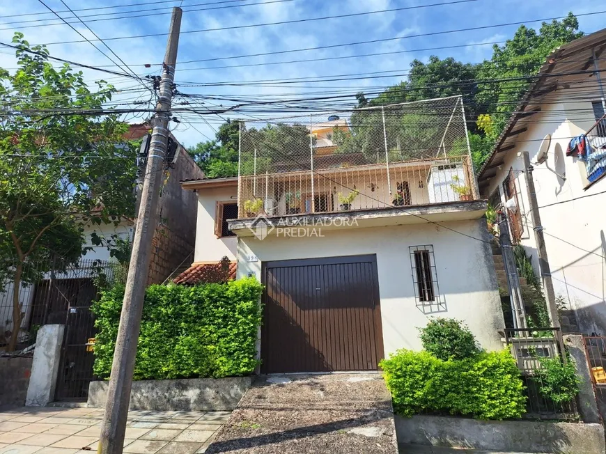 Foto 1 de Casa com 3 Quartos à venda, 160m² em Glória, Porto Alegre