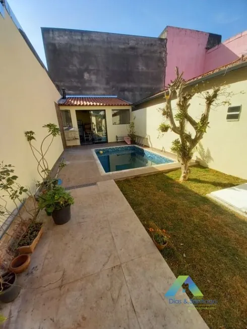 Foto 1 de Casa com 3 Quartos à venda, 225m² em Vila Moinho Velho, São Paulo