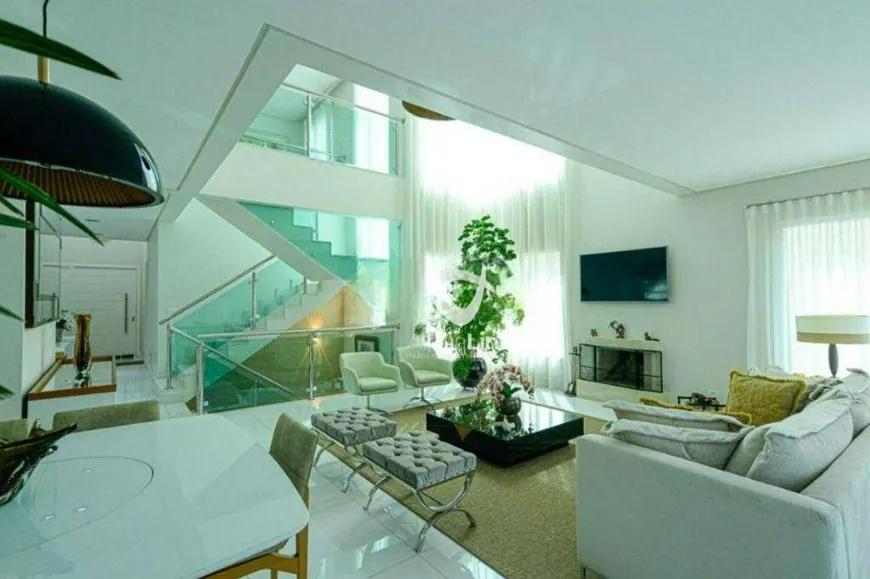 Foto 1 de Casa de Condomínio com 5 Quartos à venda, 440m² em Alphaville, Santana de Parnaíba
