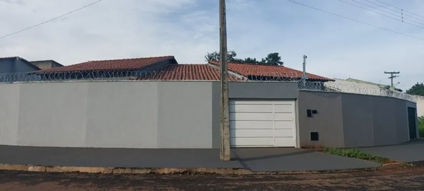 Foto 1 de Casa com 2 Quartos à venda, 192m² em Jardim São José, Goiânia