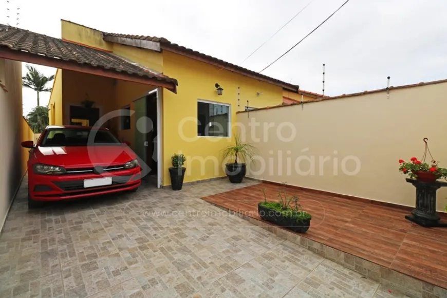 Foto 1 de Casa com 2 Quartos à venda, 70m² em Vila Erminda, Peruíbe