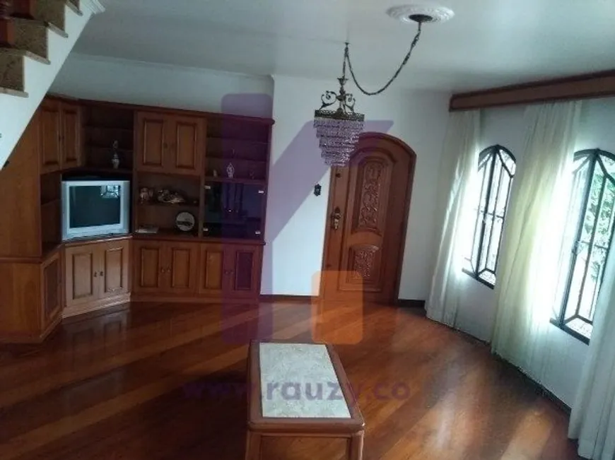 Foto 1 de Sobrado com 3 Quartos à venda, 244m² em Vila Canero, São Paulo