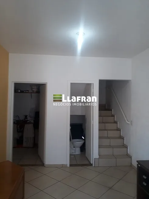 Foto 1 de Casa com 2 Quartos à venda, 92m² em Jardim Maria Rosa, Taboão da Serra