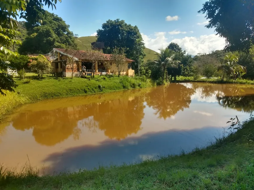 Foto 1 de Fazenda/Sítio com 2 Quartos à venda, 40000m² em Centro, Cachoeiras de Macacu