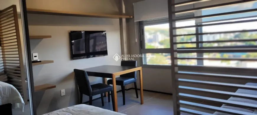 Foto 1 de Apartamento com 1 Quarto à venda, 36m² em Teresópolis, Porto Alegre