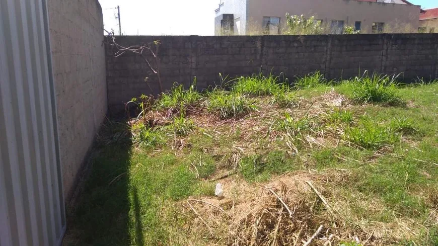 Foto 1 de Lote/Terreno à venda, 4m² em Arvoredo, Contagem