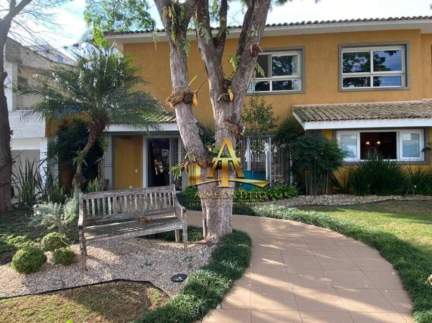 Foto 1 de Casa de Condomínio com 4 Quartos à venda, 454m² em Residencial Quatro, Santana de Parnaíba