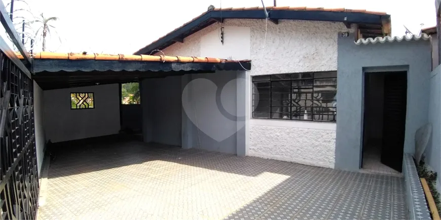 Foto 1 de Sobrado com 4 Quartos à venda, 180m² em Centro, Mairiporã