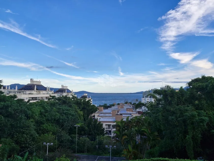 Foto 1 de Apartamento com 3 Quartos à venda, 96m² em Coqueiros, Florianópolis