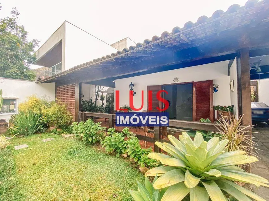 Foto 1 de Casa com 4 Quartos à venda, 180m² em Itacoatiara, Niterói