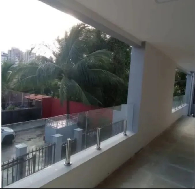 Foto 1 de Casa com 4 Quartos à venda, 450m² em Stiep, Salvador