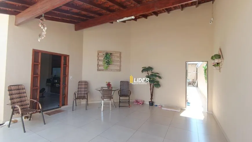 Foto 1 de Casa com 3 Quartos à venda, 157m² em Granada, Uberlândia