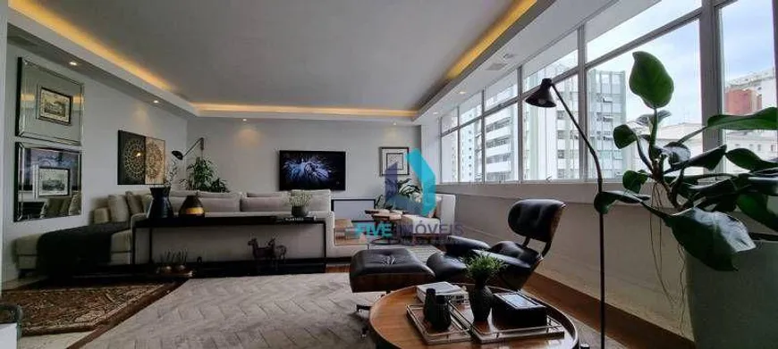 Foto 1 de Apartamento com 4 Quartos à venda, 225m² em Itaim Bibi, São Paulo