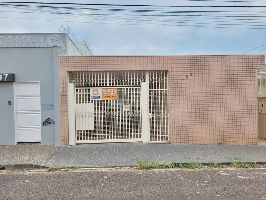 Foto 1 de Casa com 3 Quartos à venda, 100m² em Martins, Uberlândia