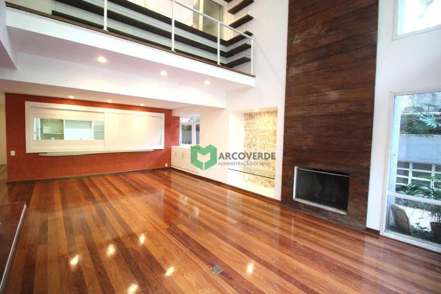 Foto 1 de Apartamento com 2 Quartos para alugar, 280m² em Vila Madalena, São Paulo