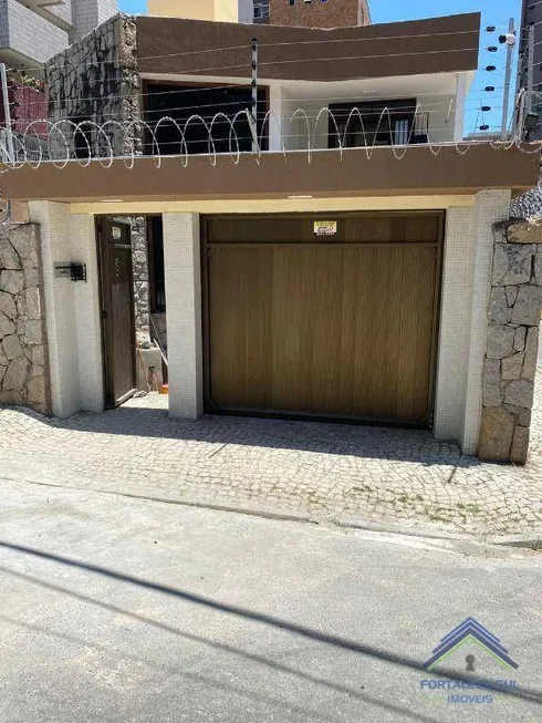 Foto 1 de Casa com 3 Quartos à venda, 259m² em Meireles, Fortaleza