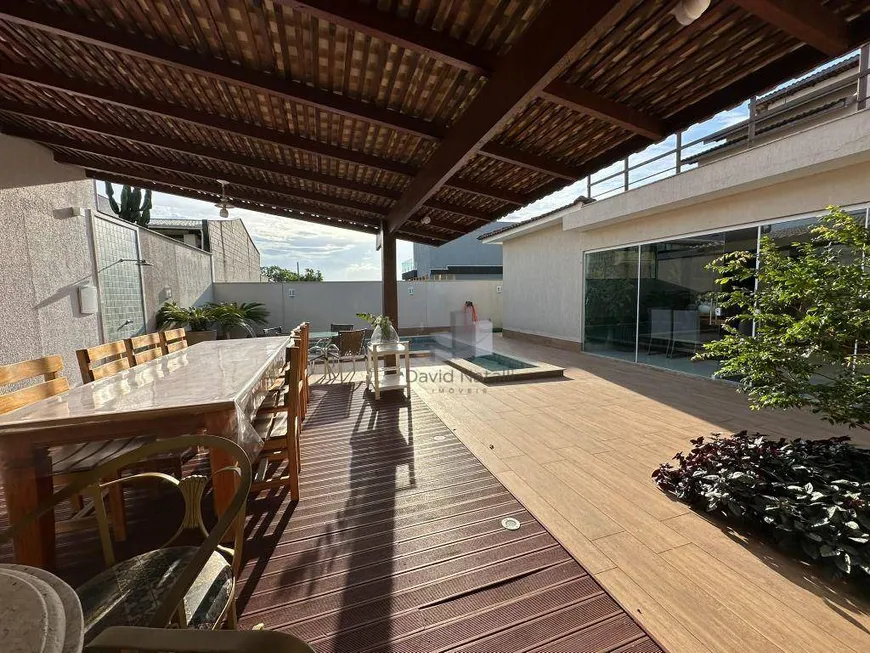 Foto 1 de Casa de Condomínio com 3 Quartos à venda, 400m² em Boulevard Lagoa, Serra