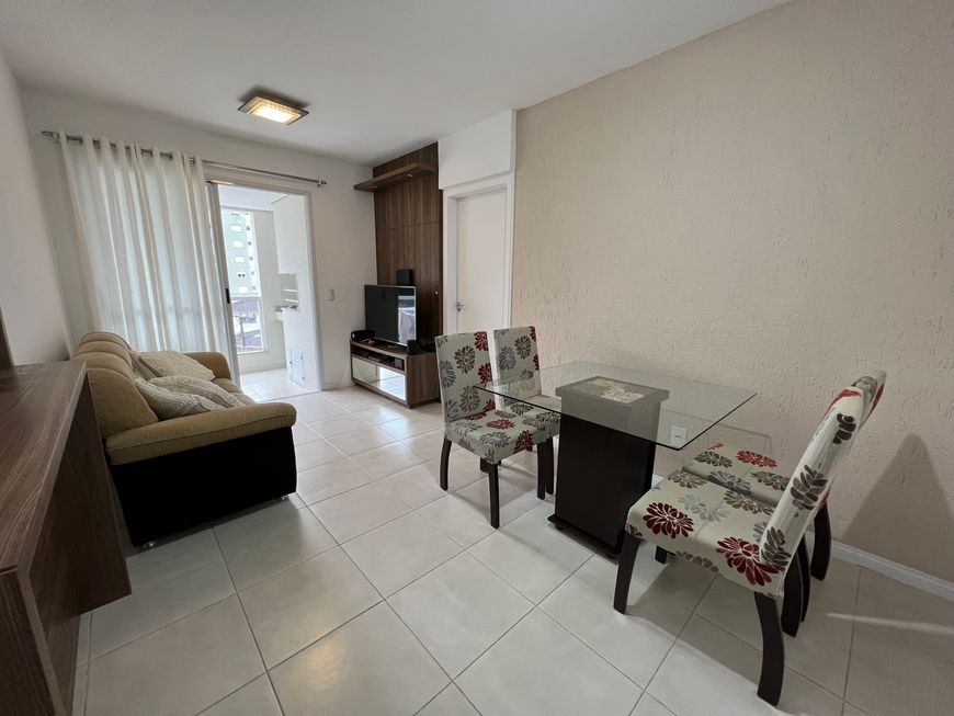 Foto 1 de Apartamento com 2 Quartos à venda, 67m² em Itacorubi, Florianópolis