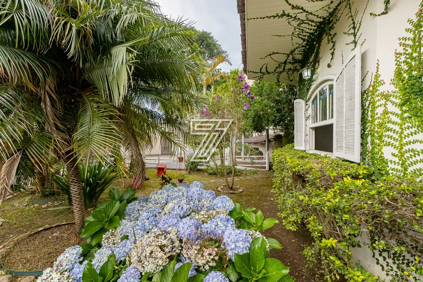 Foto 1 de Casa com 5 Quartos à venda, 305m² em Portão, Curitiba