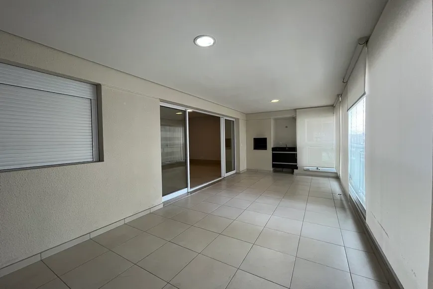 Foto 1 de Apartamento com 3 Quartos à venda, 145m² em Barra Funda, São Paulo