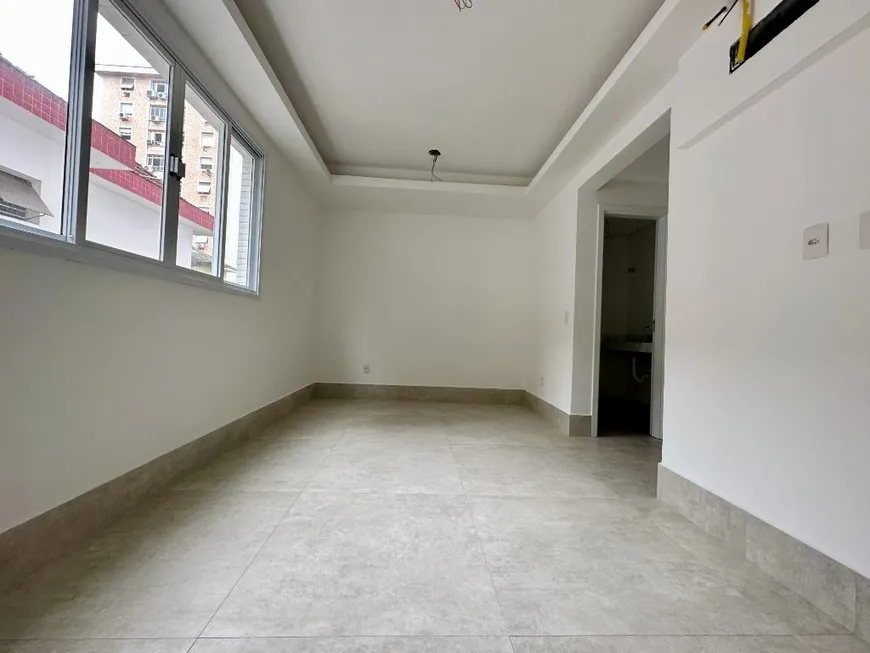 Foto 1 de Casa com 3 Quartos para venda ou aluguel, 190m² em Gonzaga, Santos