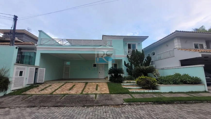 Foto 1 de Casa de Condomínio com 5 Quartos à venda, 448m² em Riviera Fluminense, Macaé