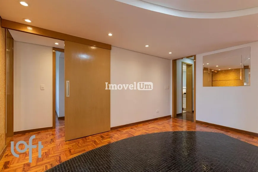 Foto 1 de Apartamento com 3 Quartos à venda, 125m² em Cerqueira César, São Paulo