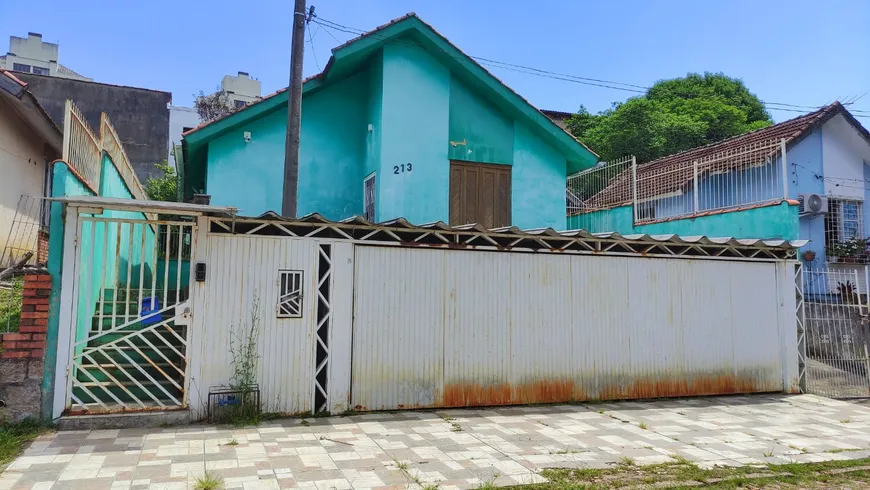 Foto 1 de Casa com 2 Quartos para alugar, 100m² em Jardim Itú Sabará, Porto Alegre