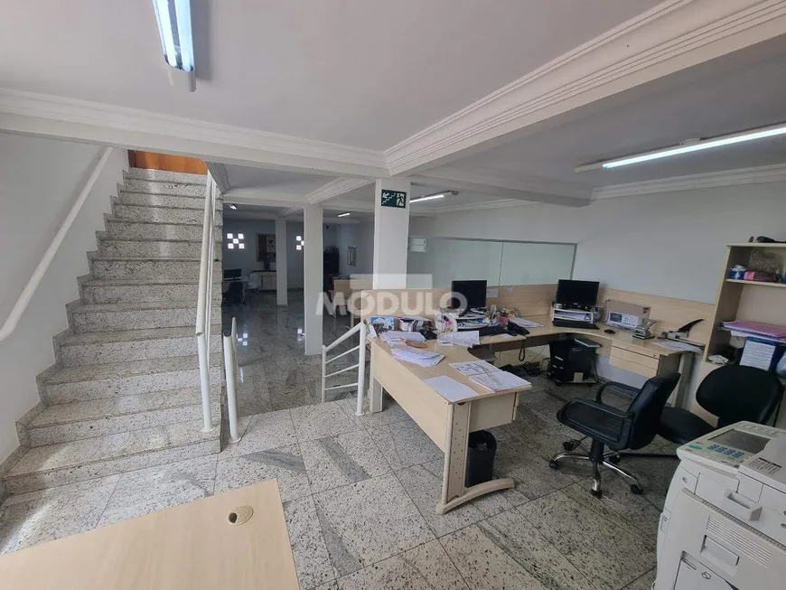 Foto 1 de Sala Comercial para alugar, 90m² em Umuarama, Uberlândia