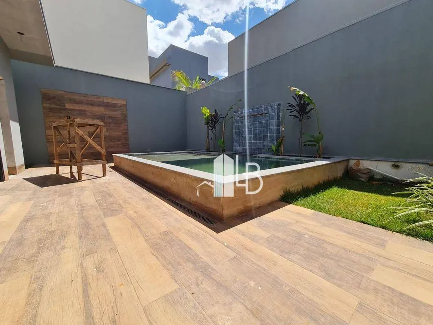 Foto 1 de Casa de Condomínio com 3 Quartos à venda, 249m² em Jardim Sul, Uberlândia