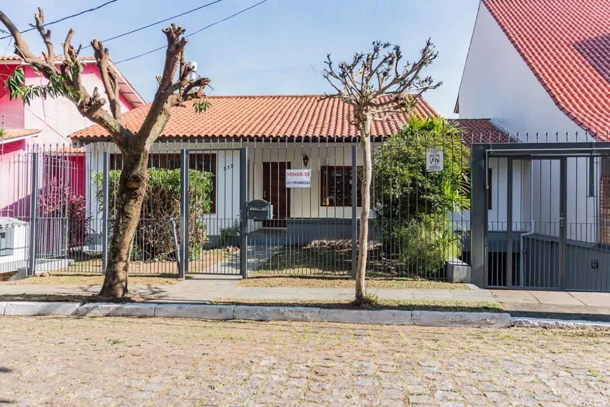 Foto 1 de Casa com 4 Quartos à venda, 336m² em Nonoai, Porto Alegre