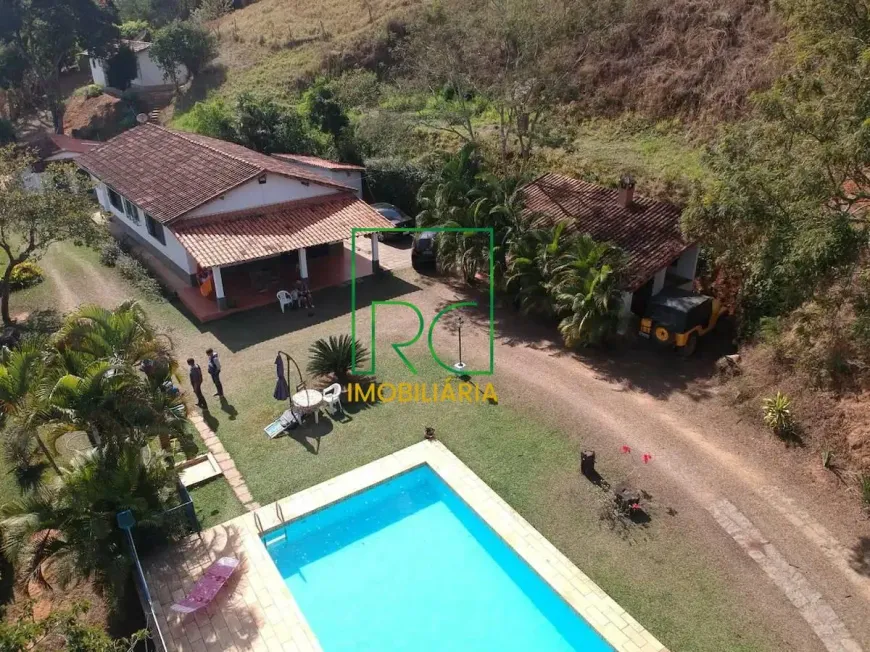 Foto 1 de Fazenda/Sítio com 6 Quartos à venda, 3000m² em , Paty do Alferes